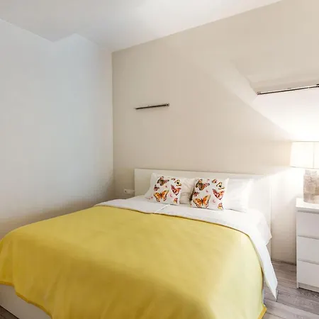 Modern Two Bedroom With Office Space Apartment Vilnius